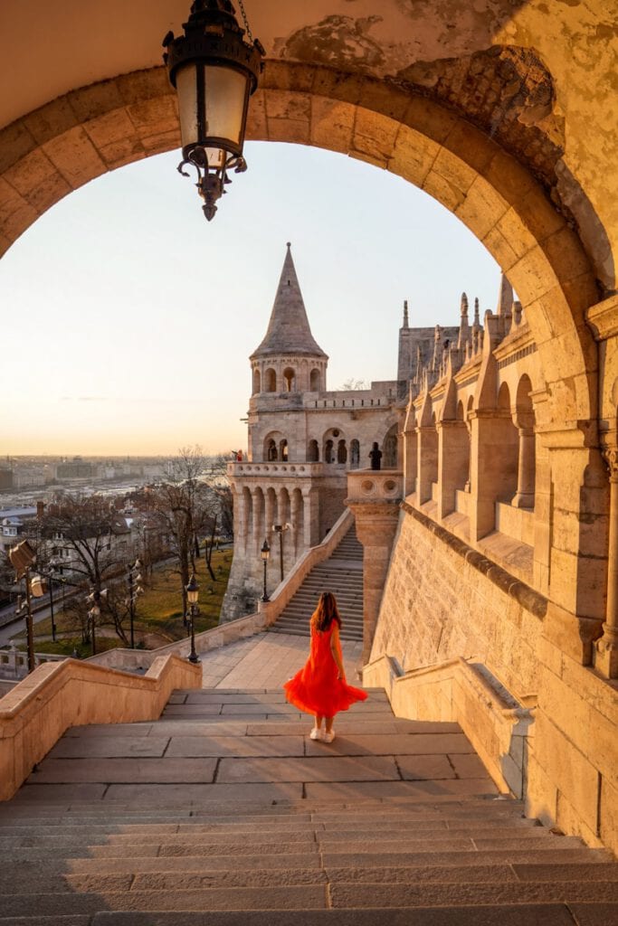 fisherman's bastion bei sonnenaufgang