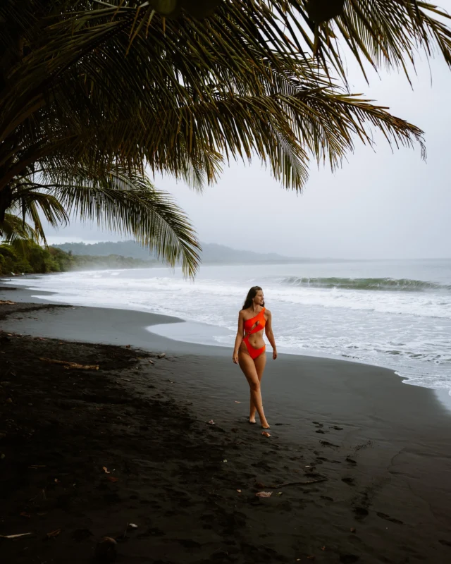 Playa Negra, Costa Rica 🇨🇷
•
•
•
#blacksandbeach #blacksandbeaches #costaricabeach #visitcostarica #costaricatravel #costaricatrip