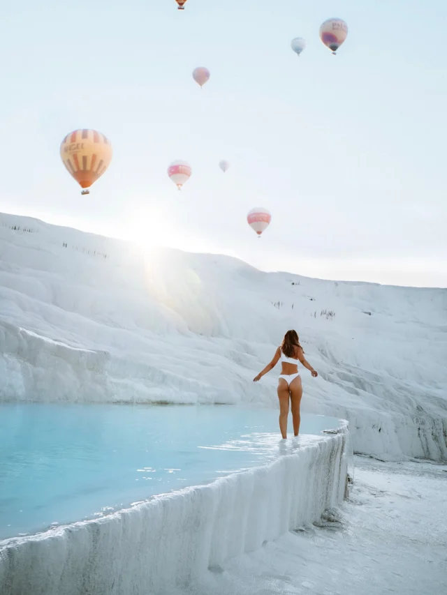 Throwback to Pamukkale 🎈
•
•
•
A Place which you should not miss.
•
•
•
#pamukkale #visitturkey #gotürkiye #turkeytravel #turkeytrip 
#germantravelblogger #germantraveller #travelblogger #reiseblogger #zwischenfernwehundwanderlust #girlsthatwander #passionpassport #traveldreamseekers #girlstraveleurope #immerunterwegs #lovelifepassport #heutehiermorgendort #reisefotografie #meerweh #weareseeker #girlswhotravel