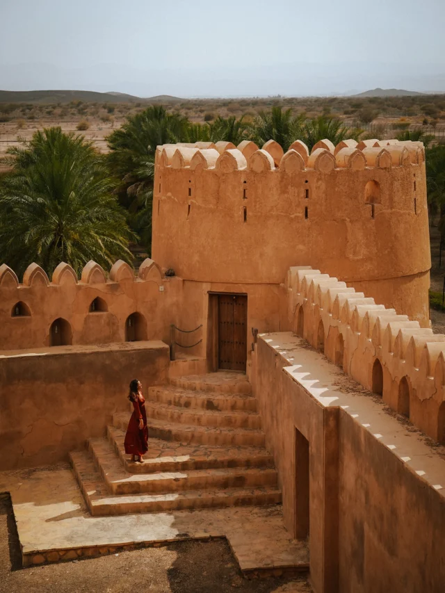 Jabreen Castle 🏰
•
•
•
One of my favorite places in Oman 😍
•
•
•
#visitoman #omantourism #omantravel 
#germantravelblogger #germantraveller #reiseblogger #passionpassport #traveldreamseekers #immerunterwegs #lovelifepassport #heutehiermorgendort #reisefotografie #meerweh #weareseeker #travelbloggeraroundtheworld #iamtb #journeysofgirls #sheisnotlost #condenasttraveller  #travelstribe #instravel #travelust #sheisnotlost