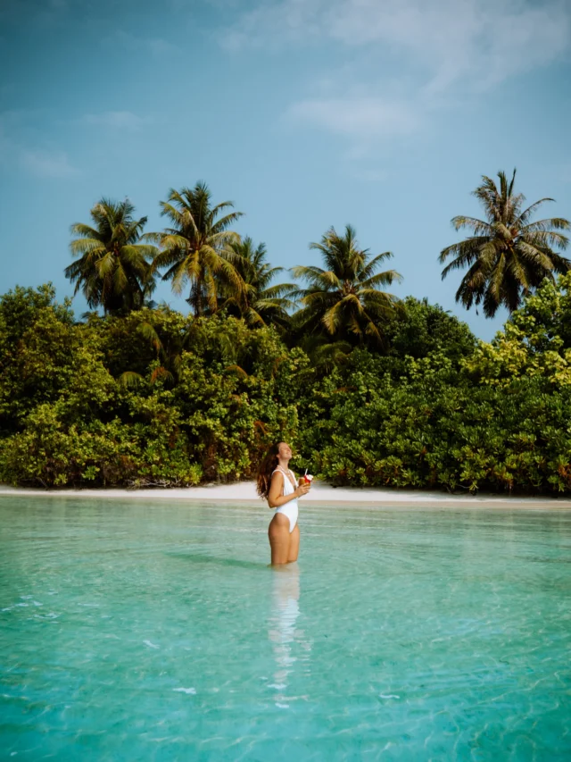Just some Maldives things 🌴 
•
•
•
#maldivestrip #maldivestravel #villapark #visitmaldives🇲🇻 #sheisnotlost #femmetravels